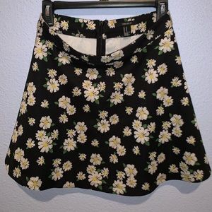 Forever 21 mini daisy skirt